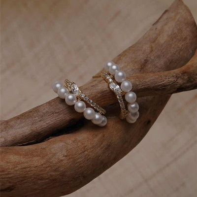 Exquisite and simple stud earrings women