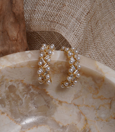 Exquisite and simple stud earrings women