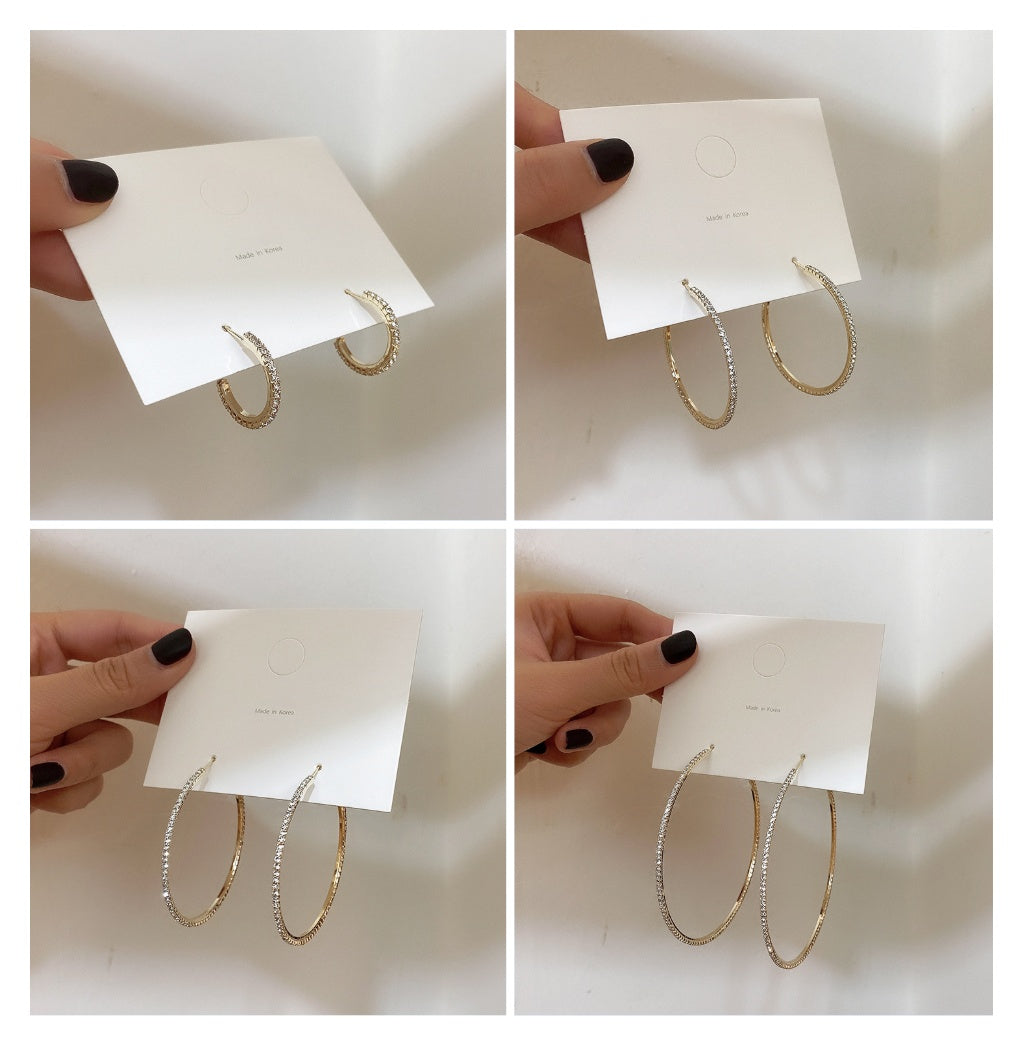 Exquisite and simple stud earrings women
